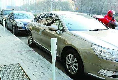 文章附图